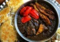 طرز تهیه قرمه مرغ در کمترین زمان/ غذای لذیذ و جذاب مخصوص دورهمیهای دوستانه طرز تهیه قرمه مرغ در کمترین زمان/ غذای لذیذ و جذاب مخصوص دورهمیهای دوستانه