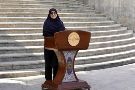 نشست خبری مشترک سخنگوی دولت و رئیس سازمان برنامه و بودجه برگزار میشود نشست خبری مشترک سخنگوی دولت و رئیس سازمان برنامه و بودجه برگزار میشود