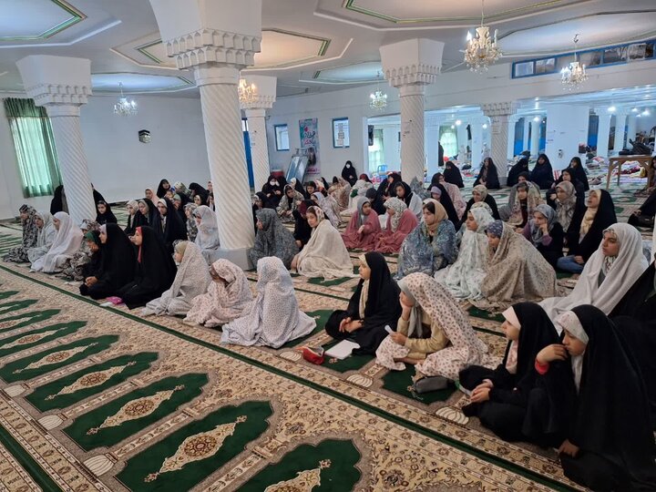 اعتکاف دانشآموزی در سنندج؛ روایتی از خلوت نوجوانانه با خدا اعتکاف دانشآموزی در سنندج؛ روایتی از خلوت نوجوانانه با خدا