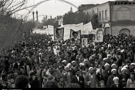 قیام 19 دی قم؛ جرقهای که انقلاب اسلامی را شعلهور کرد قیام 19 دی قم؛ جرقهای که انقلاب اسلامی را شعلهور کرد