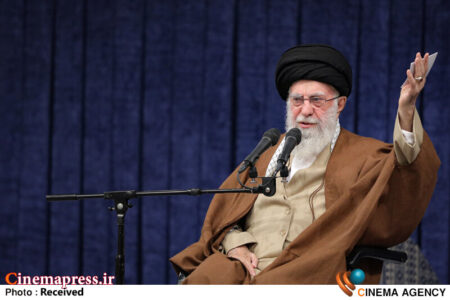 «آمریکا» میخواهد «ایران» ببلعد/ ملّت رشید ایران و جمهوری اسلامی مانع است/ «آمریکاییها» بدانند که اگر این دفعه «جنگ» راه بیندازند این جنگ «جنگ منطقهای» خواهد بود «آمریکا» میخواهد «ایران» ببلعد/ ملّت رشید ایران و جمهوری اسلامی مانع است/ «آمریکاییها» بدانند که اگر این دفعه «جنگ» راه بیندازند این جنگ «جنگ منطقهای» خواهد بود