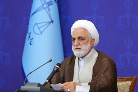 ابلاغیه فسادستیزی و «بایدهای» مبارزهی همهجانبه با فساد صادر شد ابلاغیه فسادستیزی و «بایدهای» مبارزهی همهجانبه با فساد صادر شد