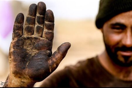 تأکید بر «افزایش عددی ثابت» برای حقوق کارگران در سایه تورم بالا تأکید بر «افزایش عددی ثابت» برای حقوق کارگران در سایه تورم بالا