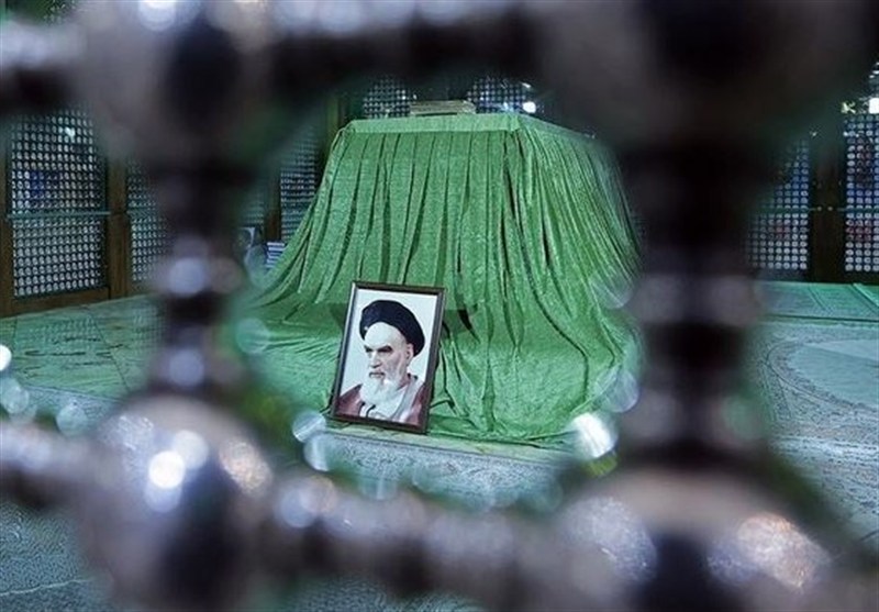 تجدید میثاق مسئولان قوه قضائیه با آرمانهای امام خمینی (ره) تجدید میثاق مسئولان قوه قضائیه با آرمانهای امام خمینی (ره)