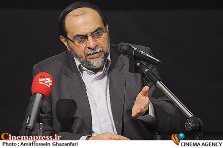 «جهاد تبیین» یعنی ساختن چارچوب فهم دینی در ذهن مخاطب و نه صرفاً ارائه گزارههای پراکنده و تکراری! «جهاد تبیین» یعنی ساختن چارچوب فهم دینی در ذهن مخاطب و نه صرفاً ارائه گزارههای پراکنده و تکراری!