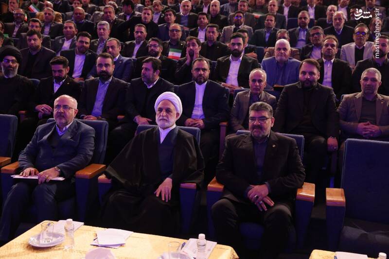 عکس/ حضور رئیس عدلیه در همایش سالانه مرکز وکلا و کارشناسان قوه قضائیه عکس/ حضور رئیس عدلیه در همایش سالانه مرکز وکلا و کارشناسان قوه قضائیه