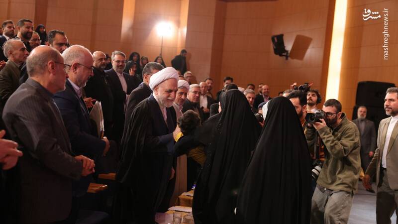 عکس/ حضور رئیس عدلیه در همایش سالانه مرکز وکلا و کارشناسان قوه قضائیه عکس/ حضور رئیس عدلیه در همایش سالانه مرکز وکلا و کارشناسان قوه قضائیه