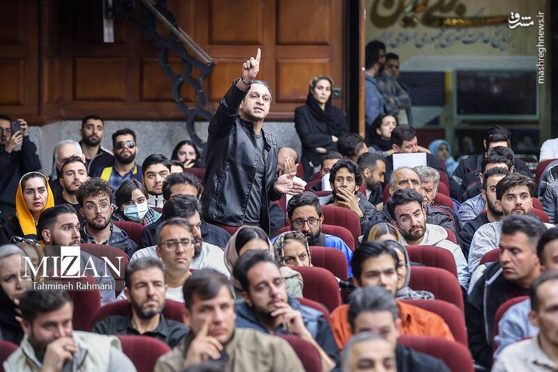 عکس/ دومین جلسه دادگاه رسیدگی به اتهامات پرونده "کوروش کمپانی" عکس/ دومین جلسه دادگاه رسیدگی به اتهامات پرونده "کوروش کمپانی"