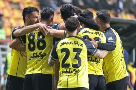 نگاهی به تقابل سپاهان و الاهلی قطر؛ میزبانی در خانه مهمان نگاهی به تقابل سپاهان و الاهلی قطر؛ میزبانی در خانه مهمان