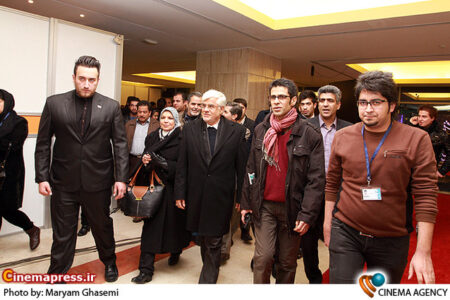 هنرمند باید آیینه جامعه باشد/ هنرمند باید متوجه باشد برای نسل جوانان خط و رهنمود میدهند هنرمند باید آیینه جامعه باشد/ هنرمند باید متوجه باشد برای نسل جوانان خط و رهنمود میدهند