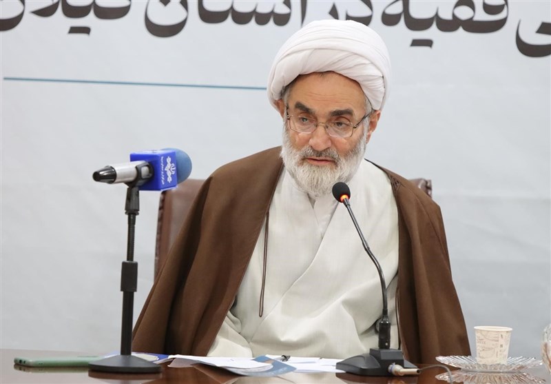 آیتالله سیدمجتبی خامنهای شرایط لازم رهبری را داراست آیتالله سیدمجتبی خامنهای شرایط لازم رهبری را داراست
