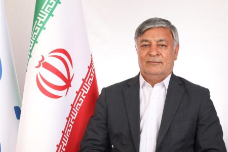 تنگه هرمز گلوگاه اقتصادی جهان در دست ایران است تنگه هرمز گلوگاه اقتصادی جهان در دست ایران است