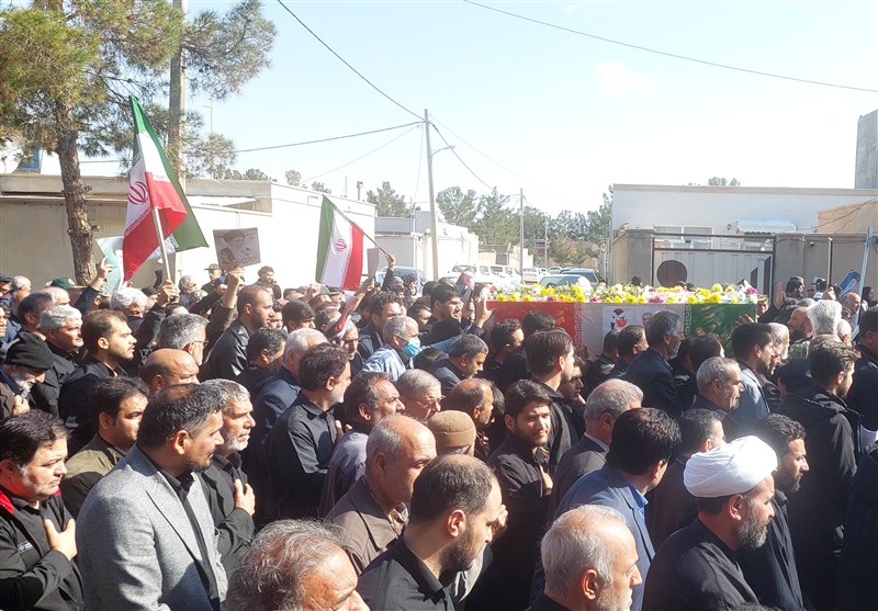 شهید امیر سرتیپ محمدباقر کاظمیمقدم در گناباد تشییع شد+تصاویر شهید امیر سرتیپ محمدباقر کاظمیمقدم در گناباد تشییع شد+تصاویر