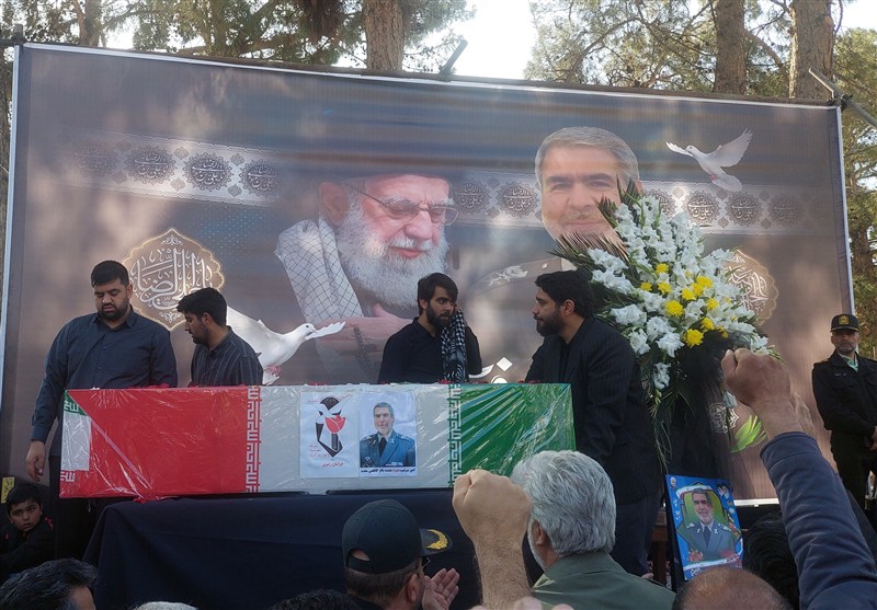 شهید امیر سرتیپ محمدباقر کاظمیمقدم در گناباد تشییع شد+تصاویر اخبار گناباد , شهادت , ارتش , خراسان رضوی , اخبار استان خراسان رضوی , جنگ آمریکا و رژیم صهیونیستی علیه ایران , انقلاب اسلامی ,