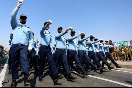 ارتش از اول انقلاب چون کوهی سترگ، پشتیبان ملت و نظام بوده است ارتش از اول انقلاب چون کوهی سترگ، پشتیبان ملت و نظام بوده است