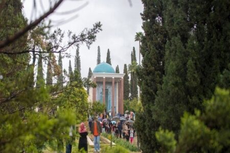 اردیبهشت شیراز؛ روزی که شهر برای سعدی میتپد اردیبهشت شیراز؛ روزی که شهر برای سعدی میتپد