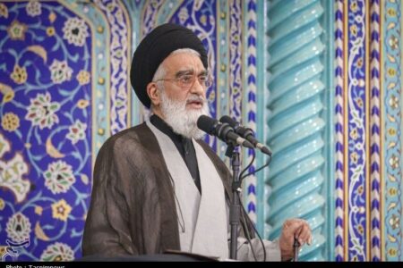 امام جمعه قم: مسئولان دیپلماسی باید نقطهزنی کنند امام جمعه قم: مسئولان دیپلماسی باید نقطهزنی کنند