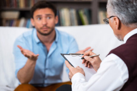 تسهیل دسترسی مردم به خدمات سلامت روان در جنگ رمضان تسهیل دسترسی مردم به خدمات سلامت روان در جنگ رمضان