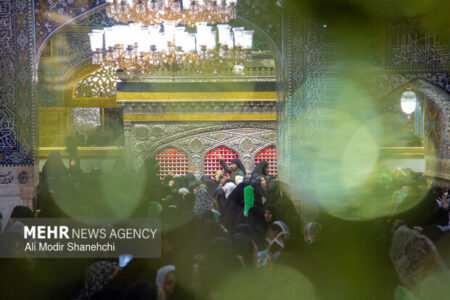 حضور امام رضا(ع) در ایران نقطه عطف تثبیت تشیع و تحول فرهنگی جهان اسلام حضور امام رضا(ع) در ایران نقطه عطف تثبیت تشیع و تحول فرهنگی جهان اسلام