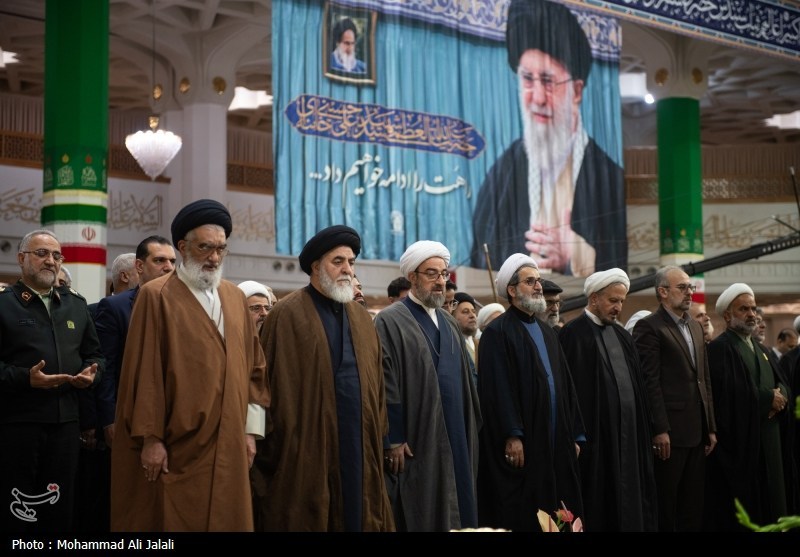 خطبهخوانی و آغاز دهه کرامت از حرم حضرت معصومه(س)+ عکس حضرت معصومه (س) , اخبار استان قم , دهه کرامت ,