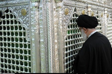 خوانش تمدنی شهید امام خامنهای از حضرت معصومه(س) خوانش تمدنی شهید امام خامنهای از حضرت معصومه(س)