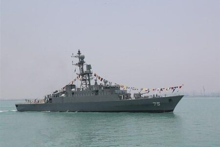 روایتی از حمله ناجوانمردانه آمریکا به ناو دنا در اقیانوس هند روایتی از حمله ناجوانمردانه آمریکا به ناو دنا در اقیانوس هند