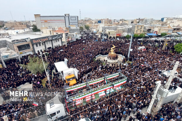 شهدای مدرسه شجره میناب سند رسوایی آمریکا؛ دانش آموزانی ایستاده در بهشت شهدای مدرسه شجره میناب سند رسوایی آمریکا؛ دانش آموزانی ایستاده در بهشت