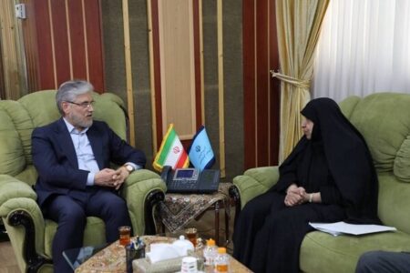 علاوه بر مسائل مالی به امنیت ذهنی و روانی دانشگاهیان نیز باید توجه کرد علاوه بر مسائل مالی به امنیت ذهنی و روانی دانشگاهیان نیز باید توجه کرد