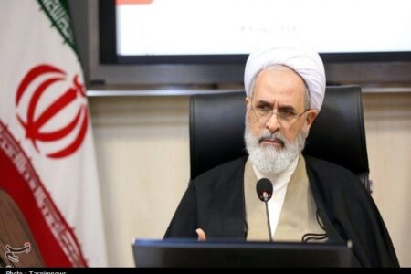 قدردانی آیتالله اعرافی از مواضع پاپ/ به رسالت مسیحیّت وفادار ماندید قدردانی آیتالله اعرافی از مواضع پاپ/ به رسالت مسیحیّت وفادار ماندید