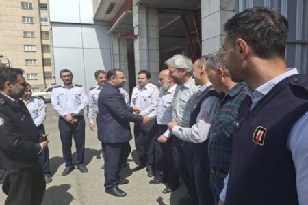 قدردانی دادستان تهران از ایثارگری آتشنشانان در نجات جان شهروندان قدردانی دادستان تهران از ایثارگری آتشنشانان در نجات جان شهروندان