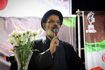 ملت ایران زیر بار مذاکره ذلیلانه نمیرود/پایبندی بر عزت و استقلال ملت ایران زیر بار مذاکره ذلیلانه نمیرود/پایبندی بر عزت و استقلال