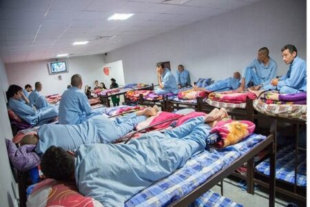 نجات ۴ هزار مددجو پیش از حمله موشکی توسط ستاد مبارزه با مواد مخدر نجات ۴ هزار مددجو پیش از حمله موشکی توسط ستاد مبارزه با مواد مخدر