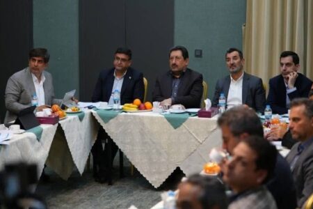 وزیر صنعت: ارز واردات مواد اولیه صنایع فولاد و پتروشیمی تامین خواهد شد وزیر صنعت: ارز واردات مواد اولیه صنایع فولاد و پتروشیمی تامین خواهد شد