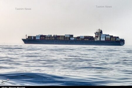 پاسخ قاطع سپاه به راهزنی دریایی آمریکا/ گزارش تسنیم از تنگه هرمز پاسخ قاطع سپاه به راهزنی دریایی آمریکا/ گزارش تسنیم از تنگه هرمز