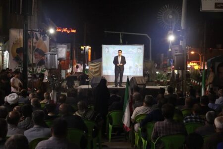 پروانه:کارگران سربازان خط مقدم جبهه اقتصادی هستند پروانه:کارگران سربازان خط مقدم جبهه اقتصادی هستند