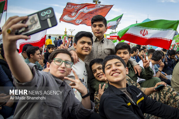 چهره انسانی دین؛ نگاهی نو به اخلاق اجتماعی امام رضا (ع) چهره انسانی دین؛ نگاهی نو به اخلاق اجتماعی امام رضا (ع)