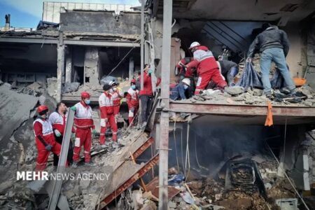 ۴ هزار وعده غذای گرم روزانه؛ تضمین توان عملیاتی در بحران ۴ هزار وعده غذای گرم روزانه؛ تضمین توان عملیاتی در بحران