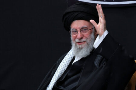 اندیشمندان ۶ کشور از «شهید خامنهای؛ جانفدای اسلام» میگویند اندیشمندان ۶ کشور از «شهید خامنهای؛ جانفدای اسلام» میگویند