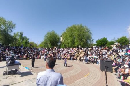 برگزاری همایش پیادهروی خانوادگی و دانشآموزی در مراغه برگزاری همایش پیادهروی خانوادگی و دانشآموزی در مراغه