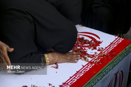 تقدیم ۹ شهید از خراسان جنوبی در جنگ رمضان تقدیم ۹ شهید از خراسان جنوبی در جنگ رمضان