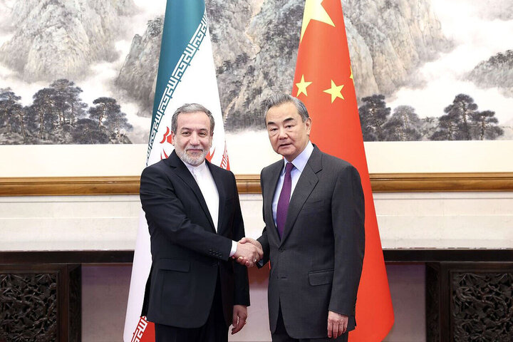 رایزنی ایران و چین در آستانه سفر ترامپ؛ تهران و پکن در مسیر تقویت صلح رایزنی ایران و چین در آستانه سفر ترامپ؛ تهران و پکن در مسیر تقویت صلح