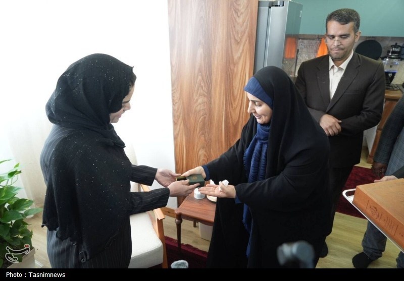 روایتی میدانی از سفر وزیر راه و شهرسازی به قم؛ سازندگی ادامه دارد اخبار استان قم , نهضت ملی مسکن ,