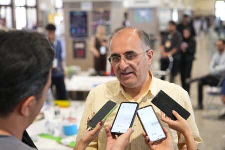 ستاد اقتصاد دیجیتال از توسعه رباتهای کاربردی در کشور حمایت میکند ستاد اقتصاد دیجیتال از توسعه رباتهای کاربردی در کشور حمایت میکند