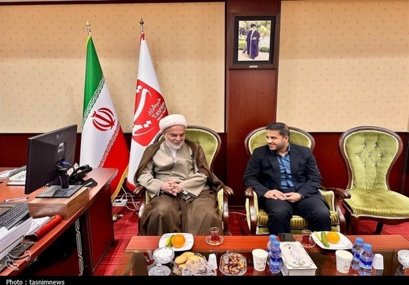 سفر تاریخی رهبر انقلاب به کردستان؛ شکستن نگاه امنیتی و تقویت وحدت ملی اخبار سنندج , اخبار استان کردستان , استان کردستان , رهبر انقلاب ,