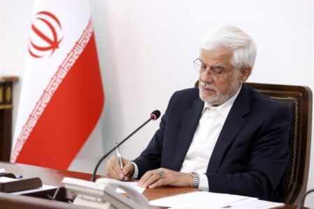 عارف: وظیفه ملی ما ادامه مسیر خدمت صادقانه برای سربلندی ایران است عارف: وظیفه ملی ما ادامه مسیر خدمت صادقانه برای سربلندی ایران است