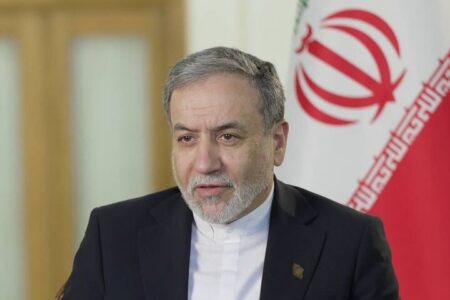 عراقچی: همدستی با رژیم اسرائیل غیرقابل بخشش است عراقچی: همدستی با رژیم اسرائیل غیرقابل بخشش است