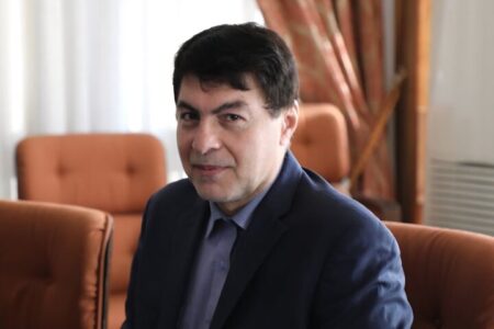 فرزندآوری استمرار جریان نخبگی است فرزندآوری استمرار جریان نخبگی است