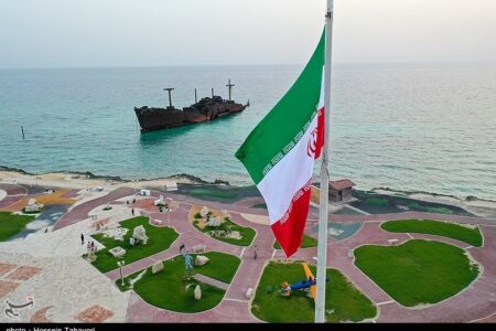 فرمانده سپاه قشم: امنیت خلیج فارس خط قرمز ملت ایران است فرمانده سپاه قشم: امنیت خلیج فارس خط قرمز ملت ایران است