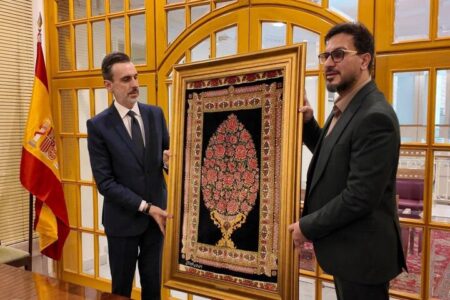 قدردانی جامعه قرآنی از سفیر اسپانیا در ایران قدردانی جامعه قرآنی از سفیر اسپانیا در ایران