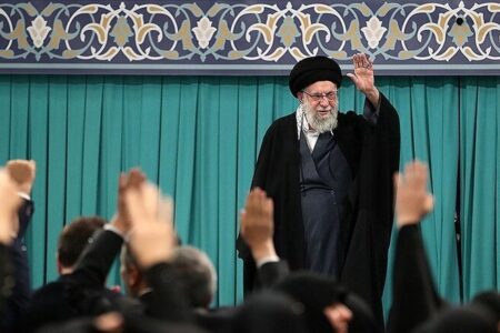 ماجرای دیداری جالب با رهبر شهید و تفقد از علمای مشهد ماجرای دیداری جالب با رهبر شهید و تفقد از علمای مشهد